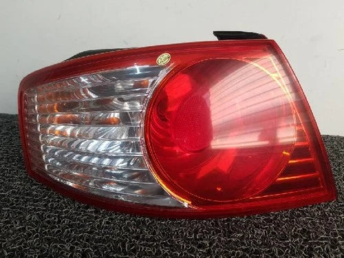 Left rear tail light assembly compatible with Kia Amanti 2003, LH OEM 92401, 3F070