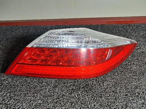 Conjunto de faro/calavera trasero derecho para Hyundai Genesis Coupe 2008, pieza original OEM 92402 3M000