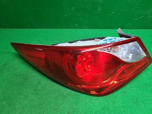 Conjunto de faro/calavera trasero exterior izquierdo Hyundai 2010 OEM 92401 3S100