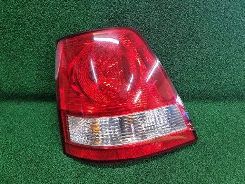 Left rear tail light assembly compatible with Kia Sorento 2006, genuine OEM replacement part 92401 3E000