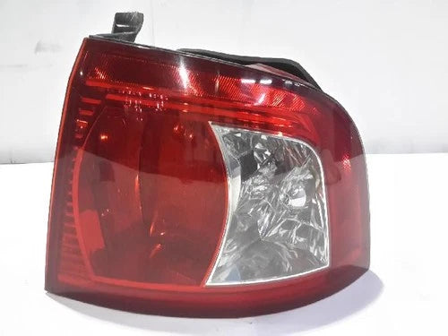 Kia Optima 2003 - Right rear combination tail light OEM 92421 3C070