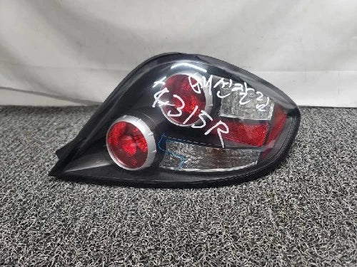 Right rear tail light compatible with Hyundai Tiburon 2007, genuine OEM replacement part 924022C700
