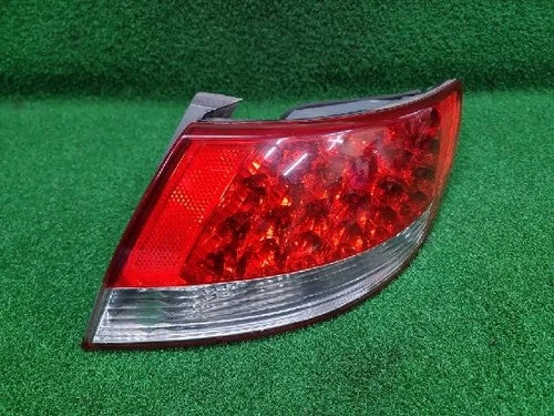 Right rear tail light compatible with Hyundai Azera 2008, genuine OEM replacement part 92402 3L001