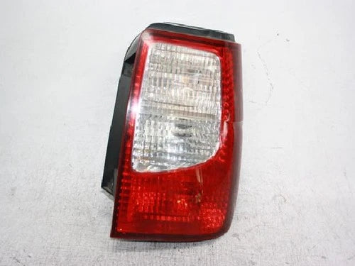 Refacción OEM Usada - Conjunto de luz derecha Kia 2000 - Combinación RH OEM 92402M3000