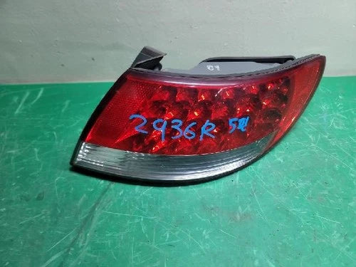 Right rear combination tail light assembly compatible with Hyundai Azera 2005, OEM 92402 3L000
