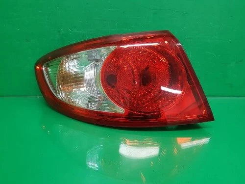Left rear combination tail light assembly compatible with Hyundai Santa Fe 2008, genuine OEM replacement part 92401 2B000