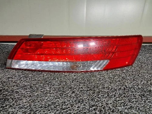Right outer rear tail light assembly compatible with Hyundai NF GLP N20 2008, genuine OEM replacement part 92402 3K400