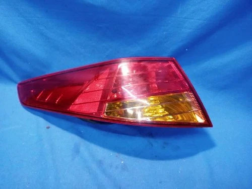 Left rear combination tail light (driver side) for Kia K5 2014, genuine OEM replacement part 924012T000