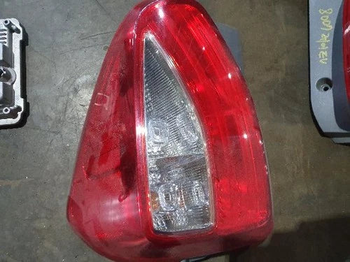 Right rear combination tail light assembly OEM 92402 A3000 compatible with Kia Ray 2017