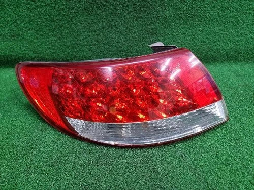 Left rear combination tail light assembly compatible with Hyundai Azera 2007, genuine OEM replacement part 92401 3L001