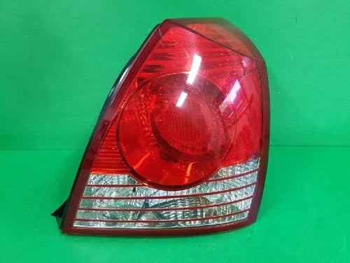 Right rear tail light assembly compatible with Hyundai Elantra 2005, genuine OEM replacement part 924022D500