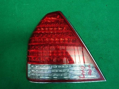 Left rear tail light assembly compatible with Hyundai Equus 2007, genuine OEM replacement part 92401 3B501