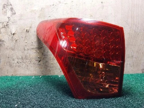 Left rear tail light assembly compatible with Hyundai Veracruz 2013, genuine OEM replacement part 924013J100