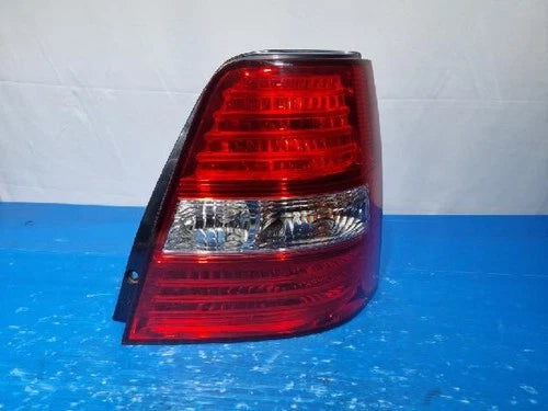 Right rear combination tail light assembly OEM 92402 3E540 compatible with Kia Sorento 2009