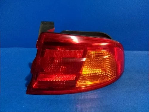Kia 2004 - Faro/Calavera trasero combinado derecho OEM 924213C000