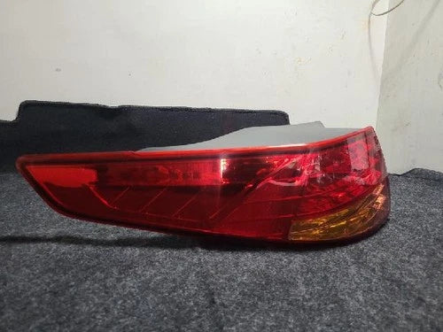 Left rear combination tail light compatible with Kia K5 2013, genuine OEM replacement part 92401 2T000