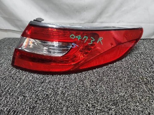 Right outer rear tail light assembly compatible with Hyundai Azera 2011, genuine OEM replacement part 92404 3V000