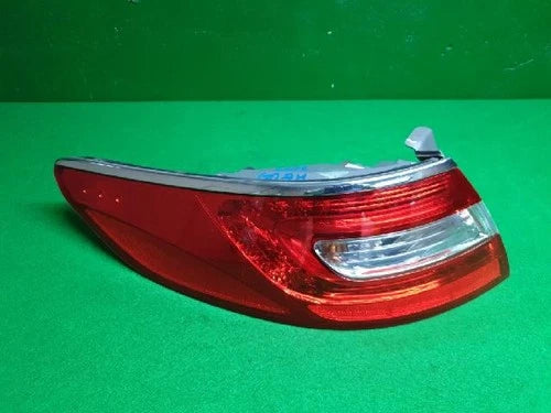 Left rear tail light assembly compatible with Hyundai Azera 2011, genuine OEM replacement part 92403 3V000