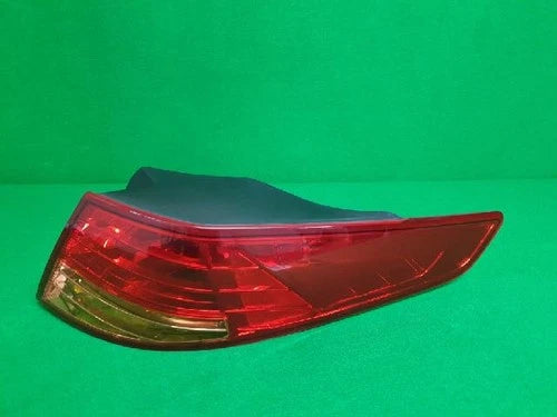 Right rear combination tail light assembly compatible with Kia K5 2011, genuine OEM replacement part 92402 2T000