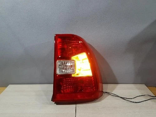 Right rear tail light assembly compatible with Kia Sportage 2009, genuine OEM replacement part 92402 1F500