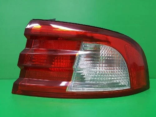 Kia Optima 2002 - Right rear combination tail light OEM 92421 3C070