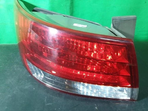 Left rear tail light assembly (combination) compatible with Hyundai NF 2006, genuine OEM replacement part 92401 3K400