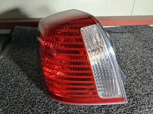 Rear combination tail light assembly Hyundai left (driver side) OEM 92401 39600