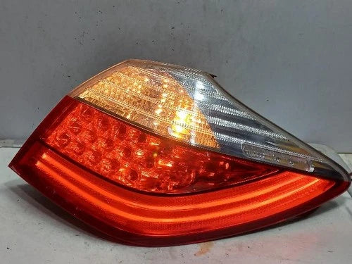 Right rear combination tail light assembly OEM 924023M000 compatible with Hyundai Genesis Coupe 2012