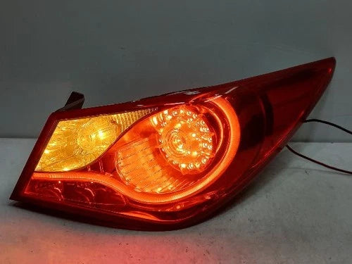 Rear combination tail light (right side) for Hyundai YF 2011, genuine OEM replacement part 924023S100