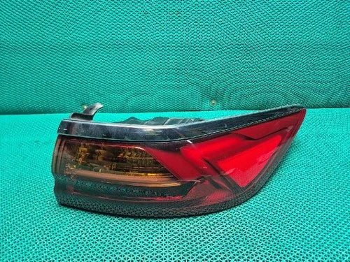 Right rear combination tail light assembly OEM 92402F6000 compatible with Kia Cadenza 2016