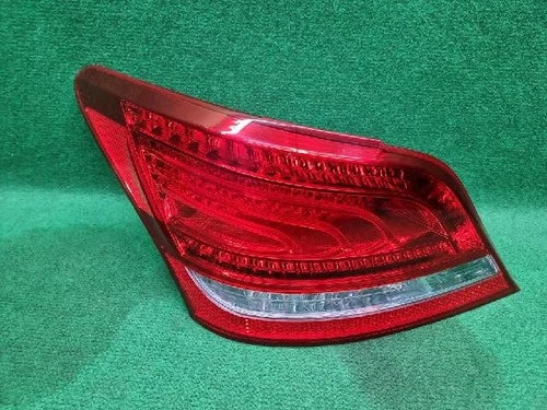 Left rear tail light compatible with Hyundai Equus 2010, genuine OEM replacement part 92401 3N000