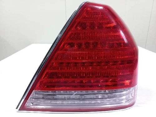 Conjunto de faro/calavera trasero derecho para Hyundai Equus 2007, pieza original OEM 924023B500