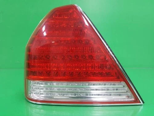 Left rear tail light assembly compatible with Hyundai Equus 2008, genuine OEM replacement part 92401 3B501