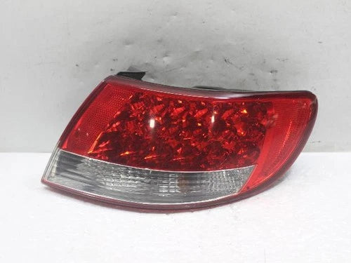 Right rear combination tail light assembly OEM 924023L0 compatible with Hyundai Azera 2008