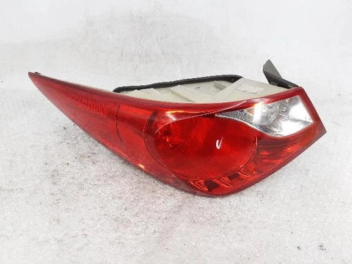 Conjunto de faro/calavera trasero exterior izquierdo Hyundai 2012 OEM 92401 3S010