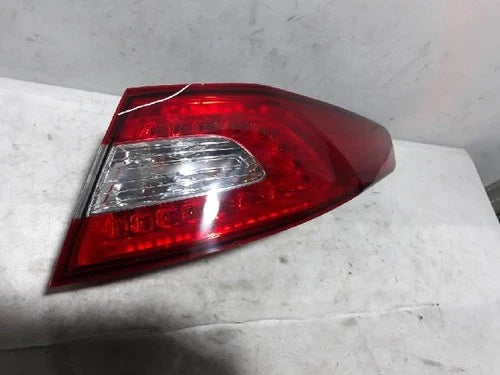 Right rear combination tail light assembly OEM 92402 2T100 compatible with Kia K5 2012