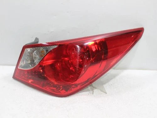 Right outer rear tail light assembly (OEM) 924023S010 compatible with Hyundai YF 2014