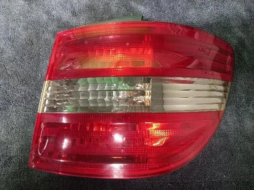 Used OEM Part - Rear tail light right OEM compatible with Mercedes Benz B200 2008 A 169 820 26 64