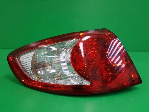 Left outer rear tail light assembly compatible with Hyundai Santa Fe 2006, genuine OEM replacement part 92401 2B000