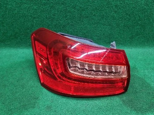 Left rear tail light assembly (OEM 92401 3R100) compatible with Kia Cadenza 2012