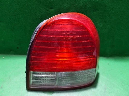 Right rear combination tail light assembly compatible with Hyundai EF 2000, genuine OEM replacement part 92402 38002