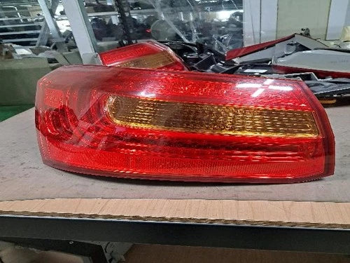 Left rear tail light assembly compatible with Kia Cadenza 2011, genuine OEM replacement part 924013R0