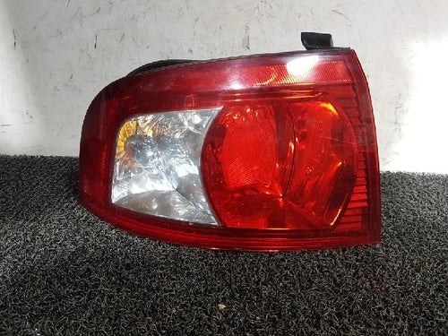Kia 2005 - Faro/Calavera trasero combinado izquierdo OEM 92411 3C070