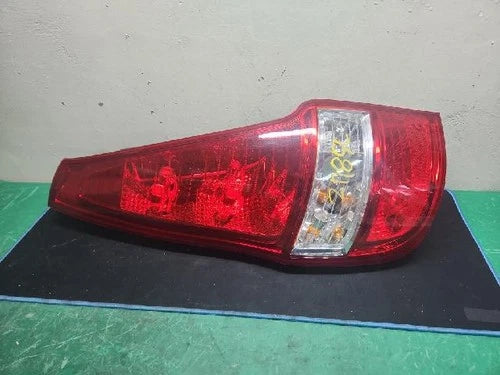 Left rear tail light assembly compatible with Hyundai i30 2009, genuine OEM replacement part 92401 2L100
