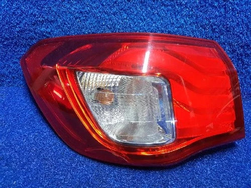 Conjunto de faro/calavera trasero exterior izquierdo Kia 2012 OEM 924011M400