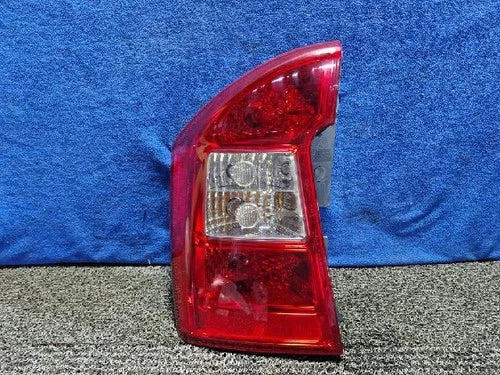 Rear tail light assembly compatible with Kia Carens 2007, genuine OEM replacement part 92401 1D000