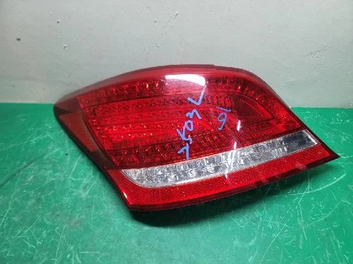Left rear tail light compatible with Hyundai Equus 2010, genuine OEM replacement part 92401 3N000
