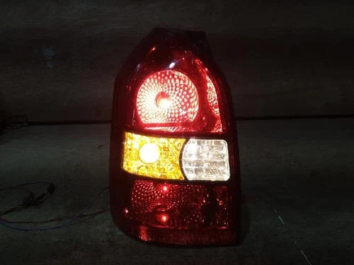 Left rear combination tail light assembly compatible with Hyundai Tucson 2004, genuine OEM replacement part 92401-2E000