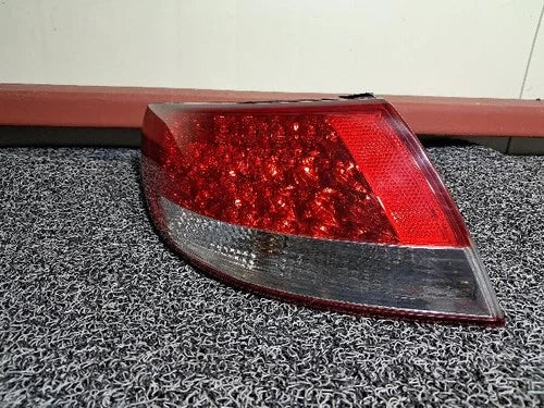 Left rear combination tail light assembly compatible with Hyundai Azera 2007, genuine OEM replacement part 92401 3L001