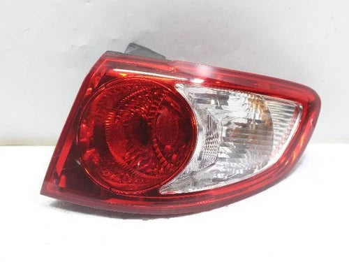 Used OEM Part - Light/Tail light right rear outer compatible with Hyundai Santa Fe 2008, genuine OEM replacement part 92402, 2B000